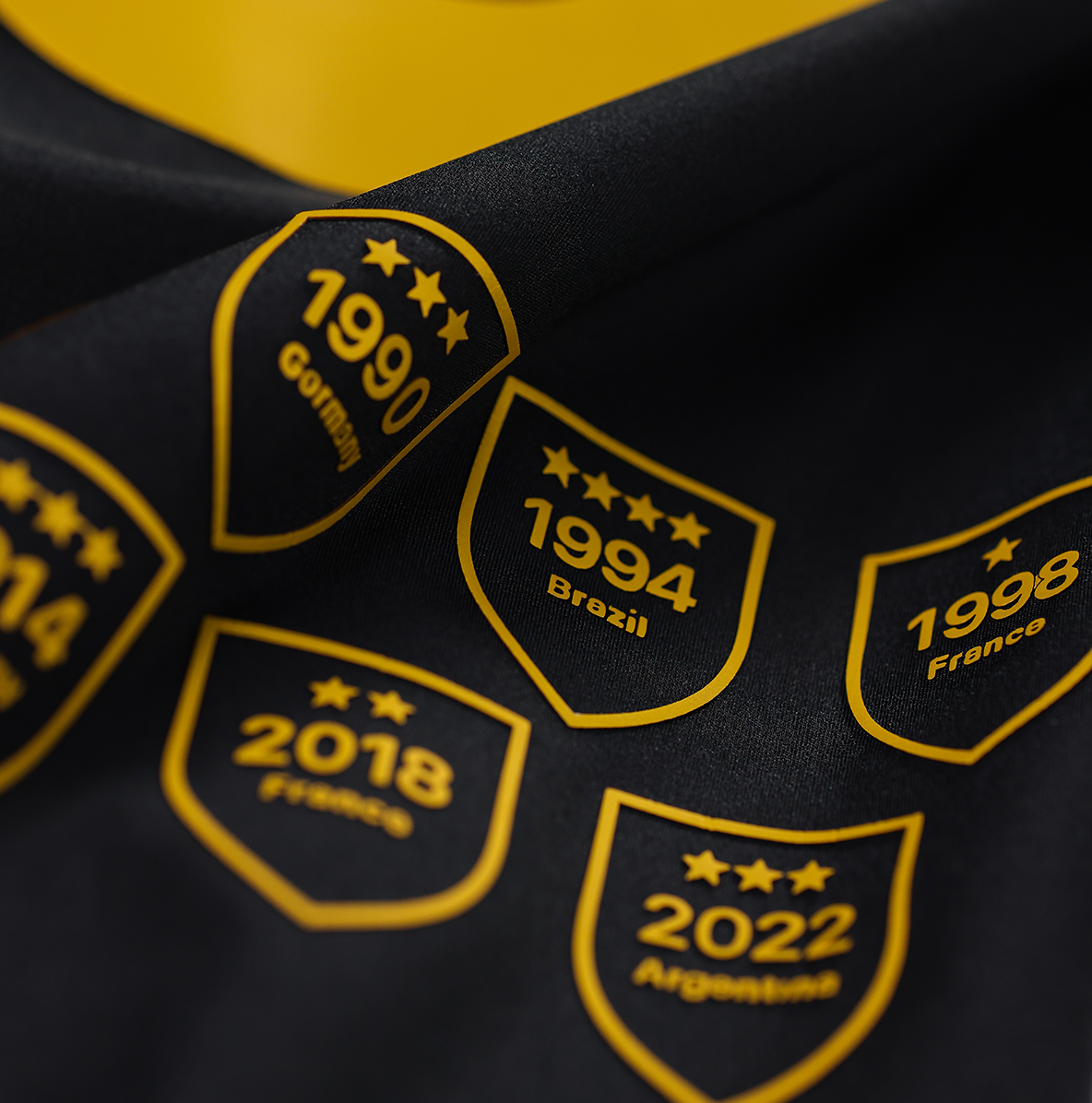 The GOAT SKINS® FIFA™<br>Dual Trophy Pack Edition